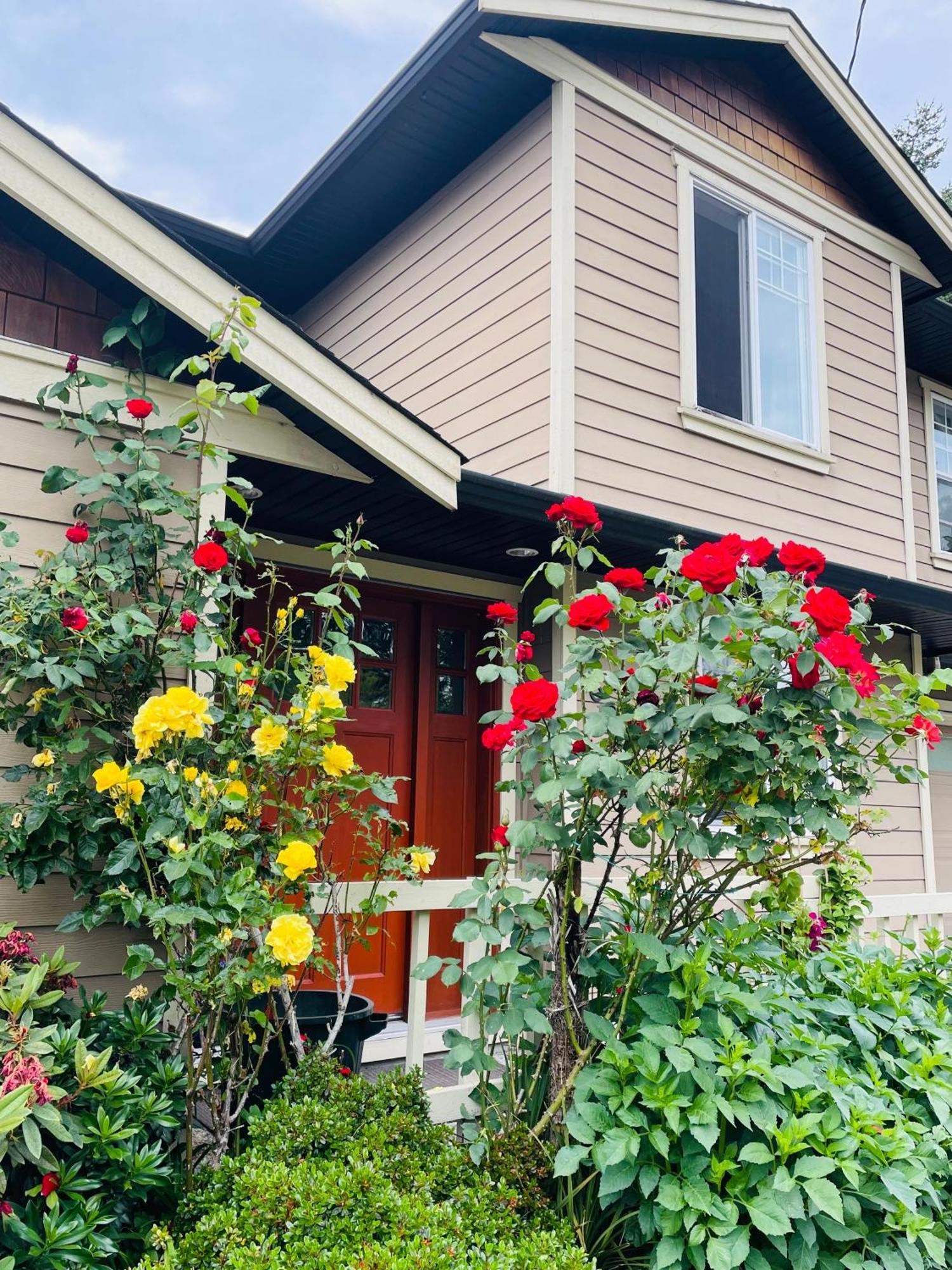 Garden Home In Victoria -Beautiful Home In Victoria Eksteriør billede